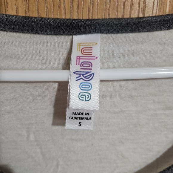 LuLaRoe Perfect Tee - Picture 2 of 4